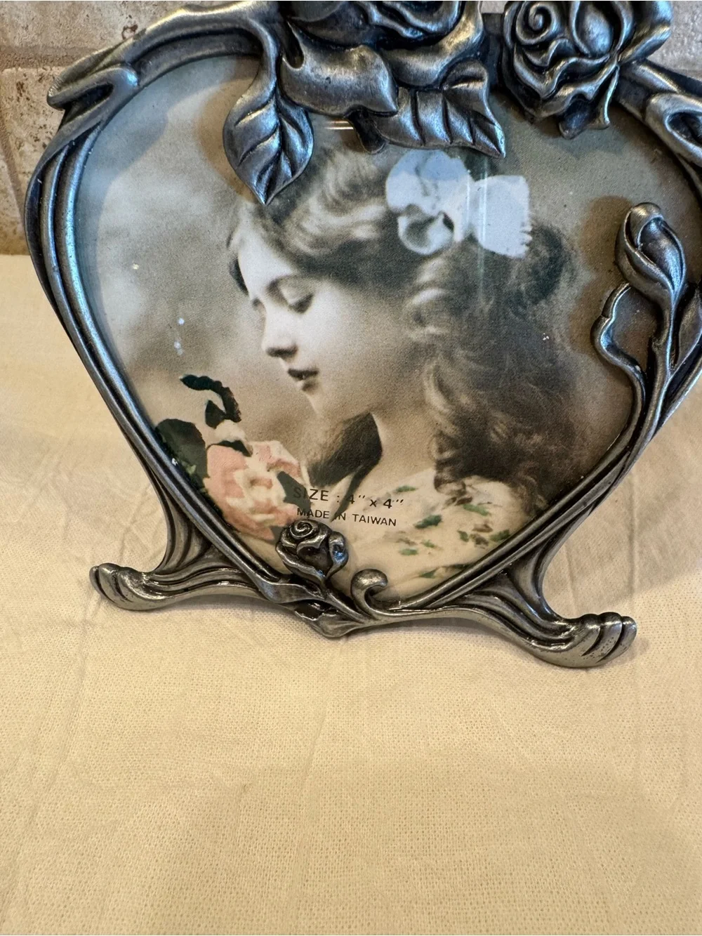 Vintage Heart Picture Frame Pewter Roses 4x4 Photo Made in Taiwan